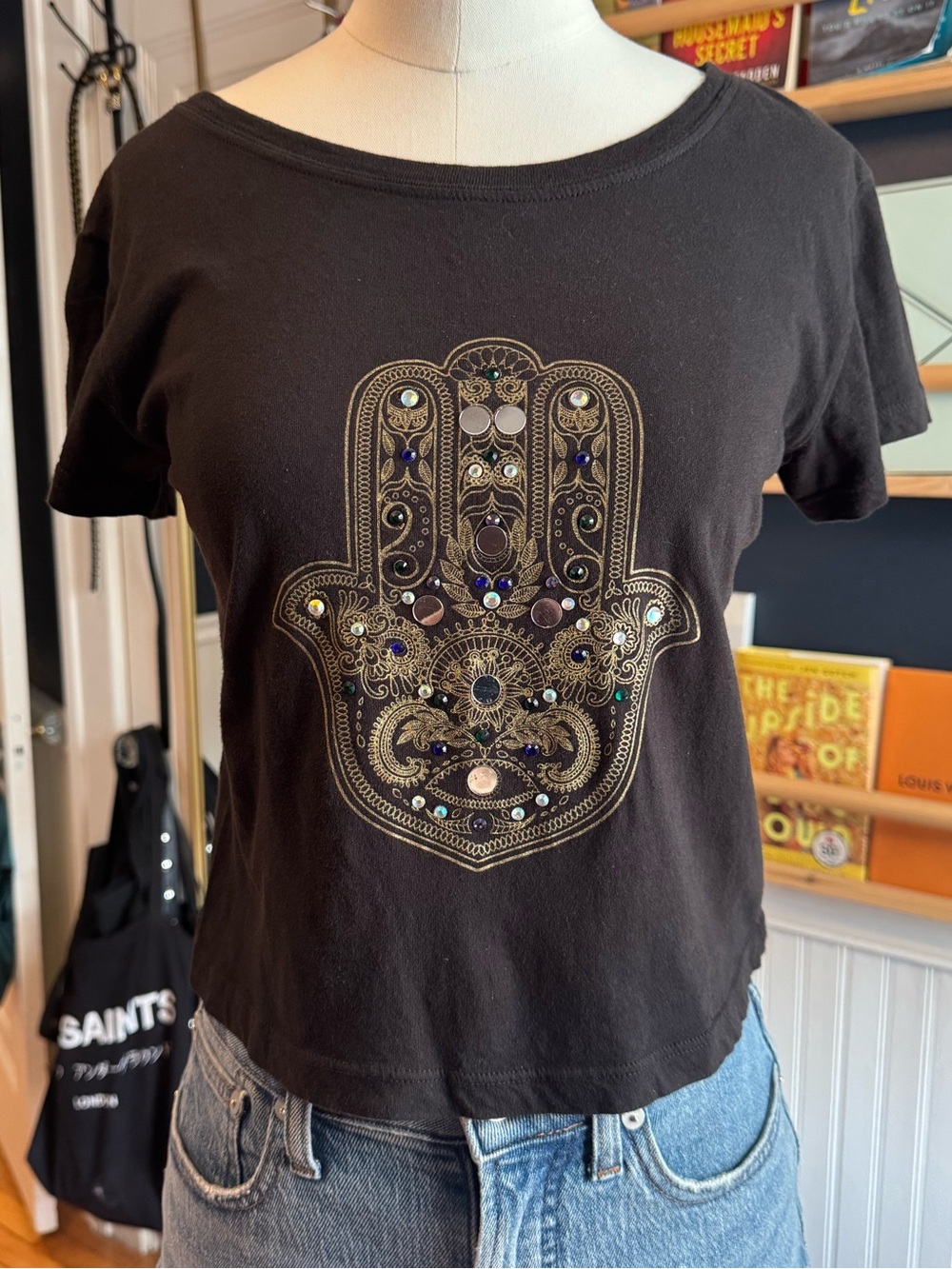 Hamsa Black Tee Size Medium